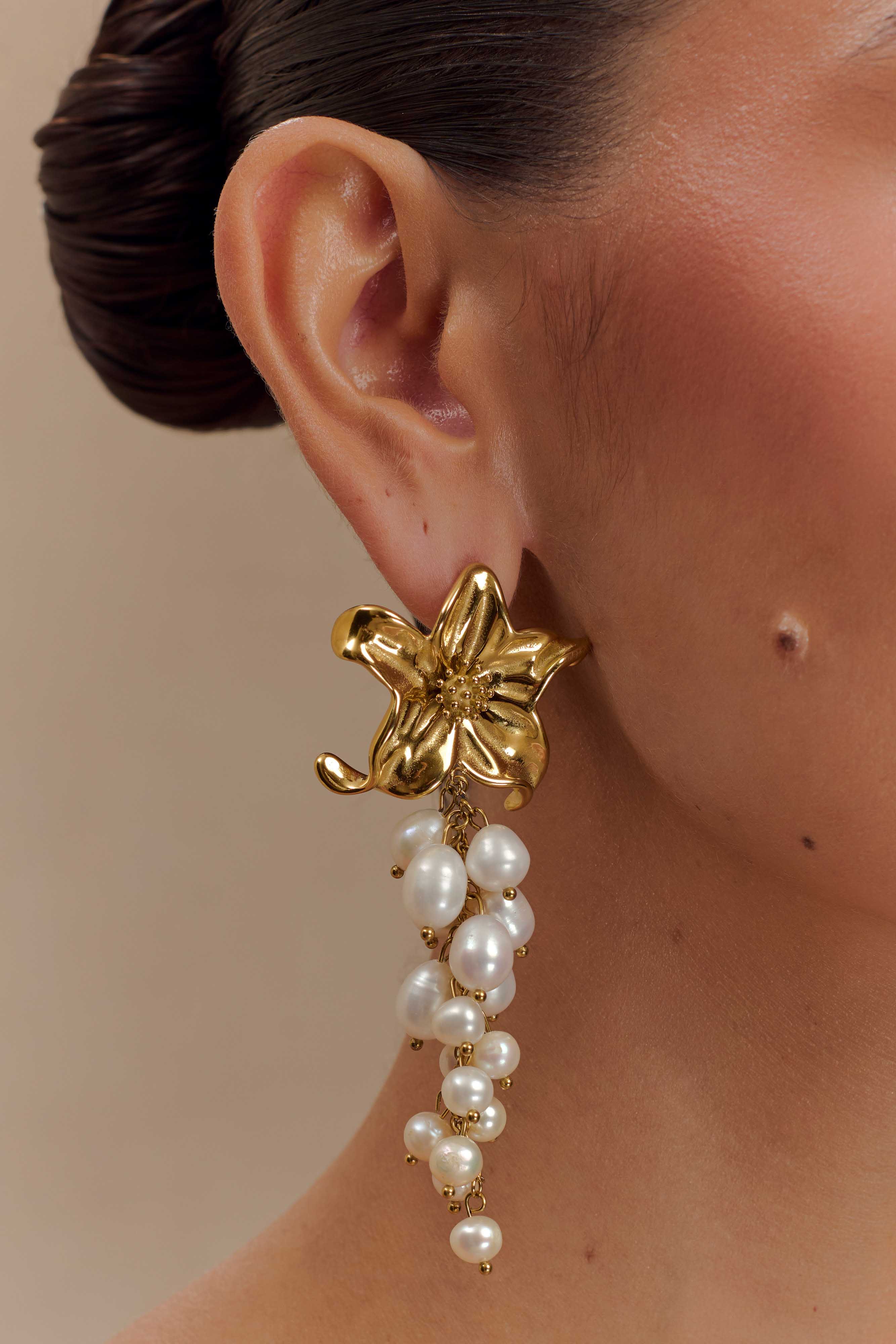 Eva Floral Fresh Water Pearl Earrings - Gold