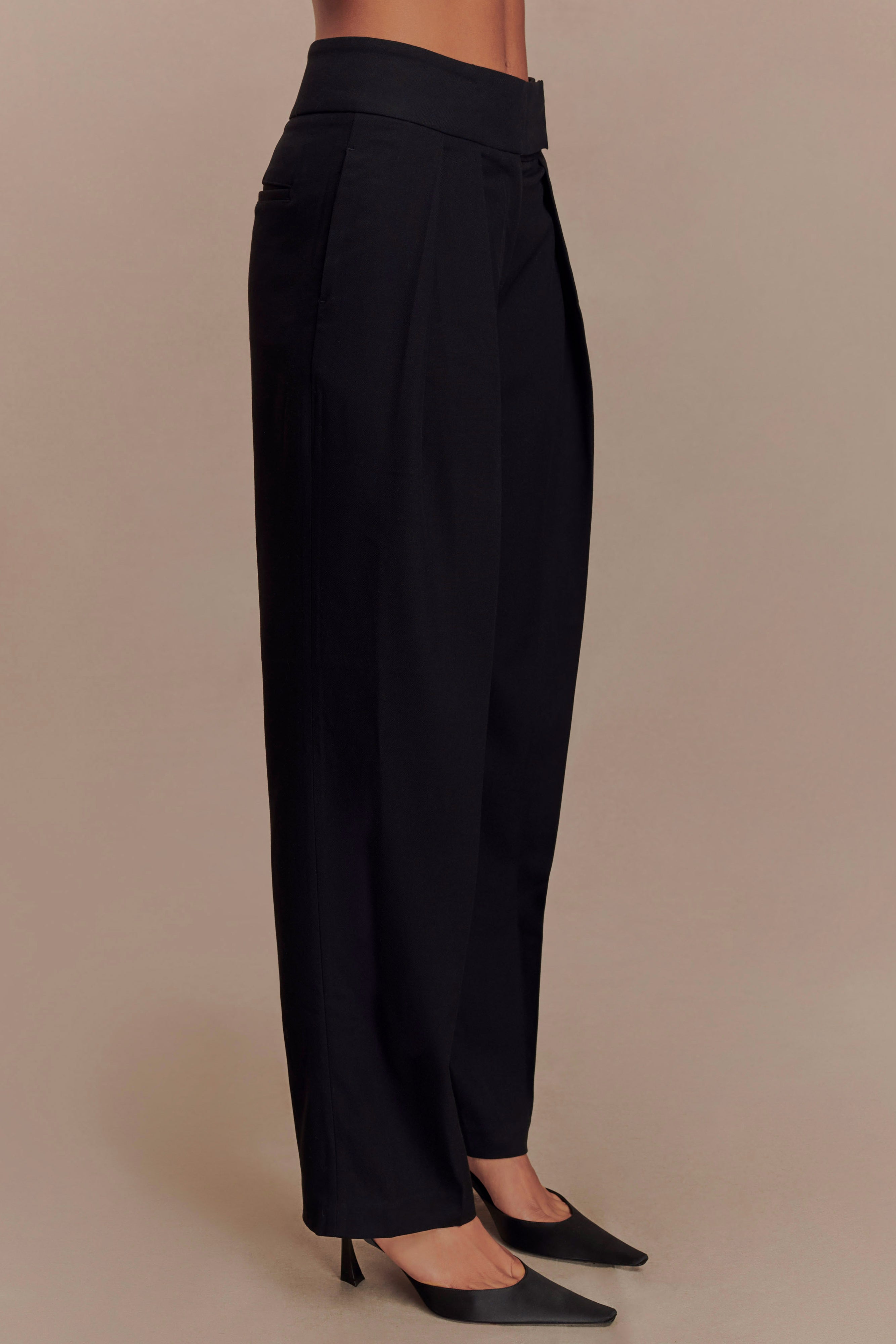 Penelope Pleated High Waisted Pants - Black